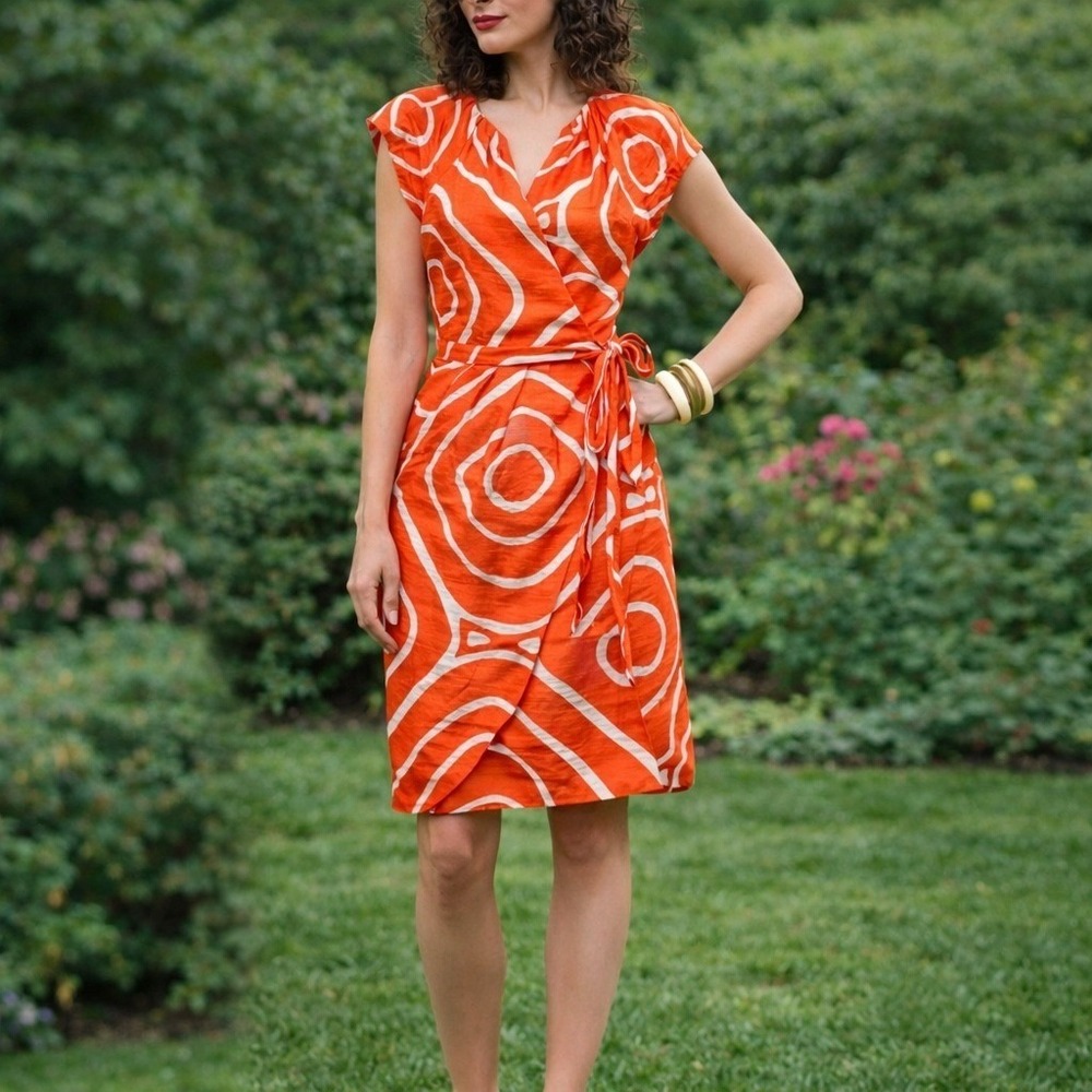 Diane Von Furstenberg Wrap Dress Orange White Tiki Swirl Pattern Silk Size 0